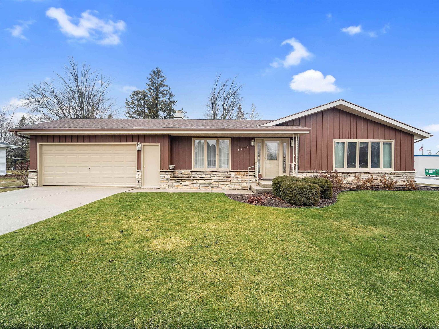 1508 Pleasant Ave, New Holstein, WI 53061 Zillow