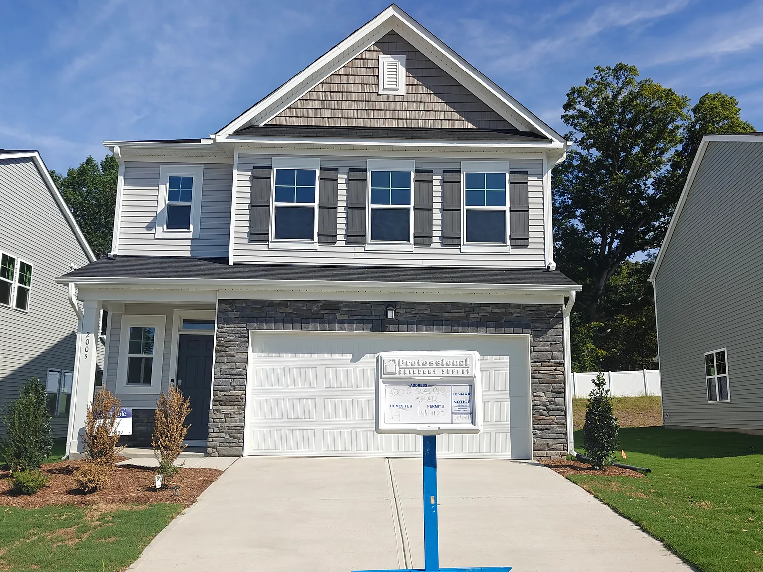5 bed, 2375 sqft, $2,300 — Photo 1