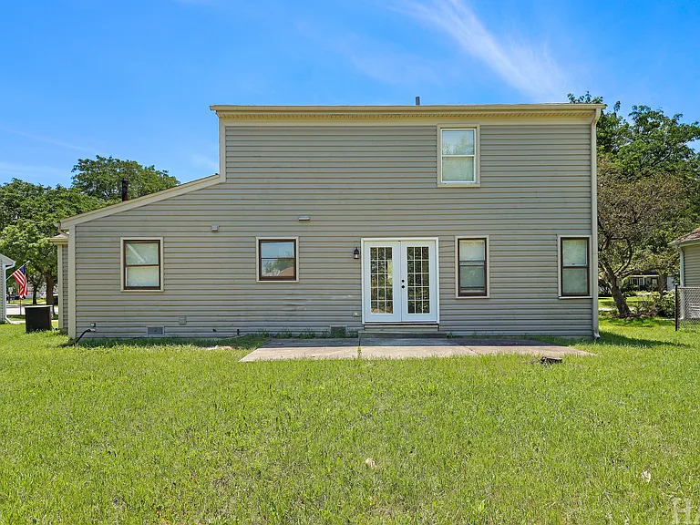 2208 Kensington Dr — Photo 46