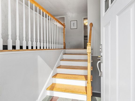 3rd image of 7 Forest Park Ave