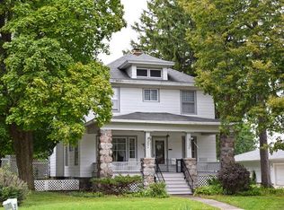 900 N Division St, Harvard, IL 60033