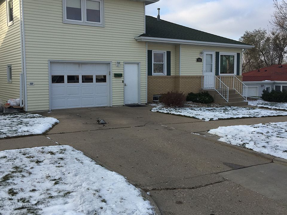 1st image of 908 N 14th St