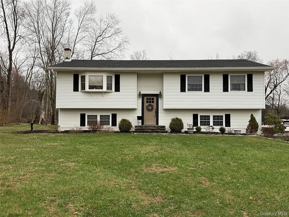 1st image of 8 Briar Lane