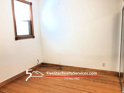 4th image of 3926 N Ashland Ave #2R