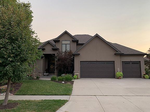 2nd image of 5541 Sawgrass Dr