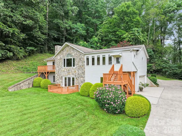 415 Knollwood Dr, Waynesville, NC 28786