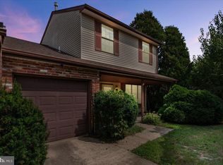 10 Hathaway Dr, Sicklerville, NJ 08081
