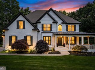 8525 Swiss Air Point, Gainesville, GA 30506