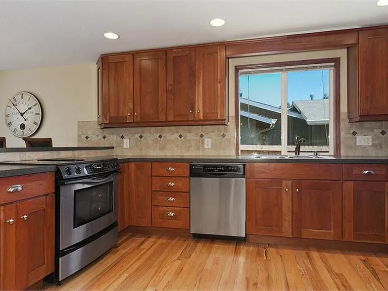 12004 NE 136th Pl — Photo 4