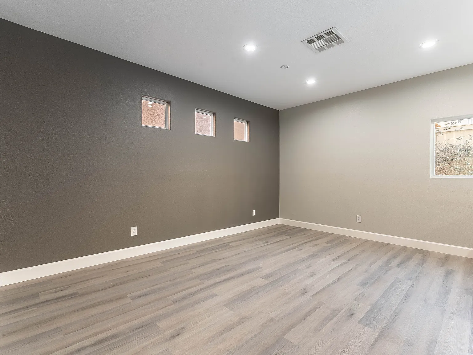 3 bed, 2.5 bath, 1612 sqft, $2,800 — Photo 4
