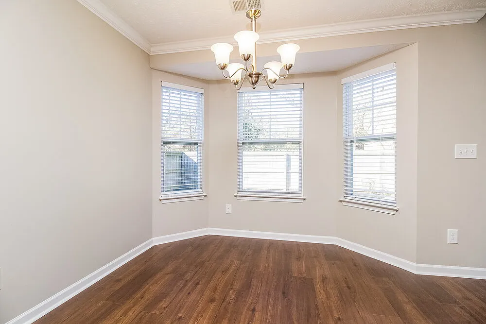 4 bed, 3.0 bath, 1804 sqft, $2,350 — Photo 4