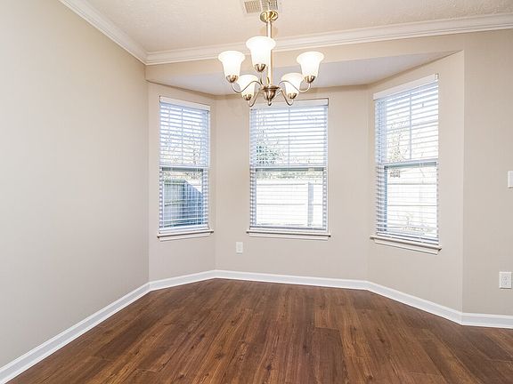 4th image of 327 Sarava Ln