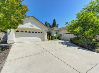 8446 Oak Estates Ln, Sacramento, CA 95828