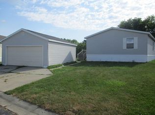 3435 Pine Rdg, Burton, MI 48519