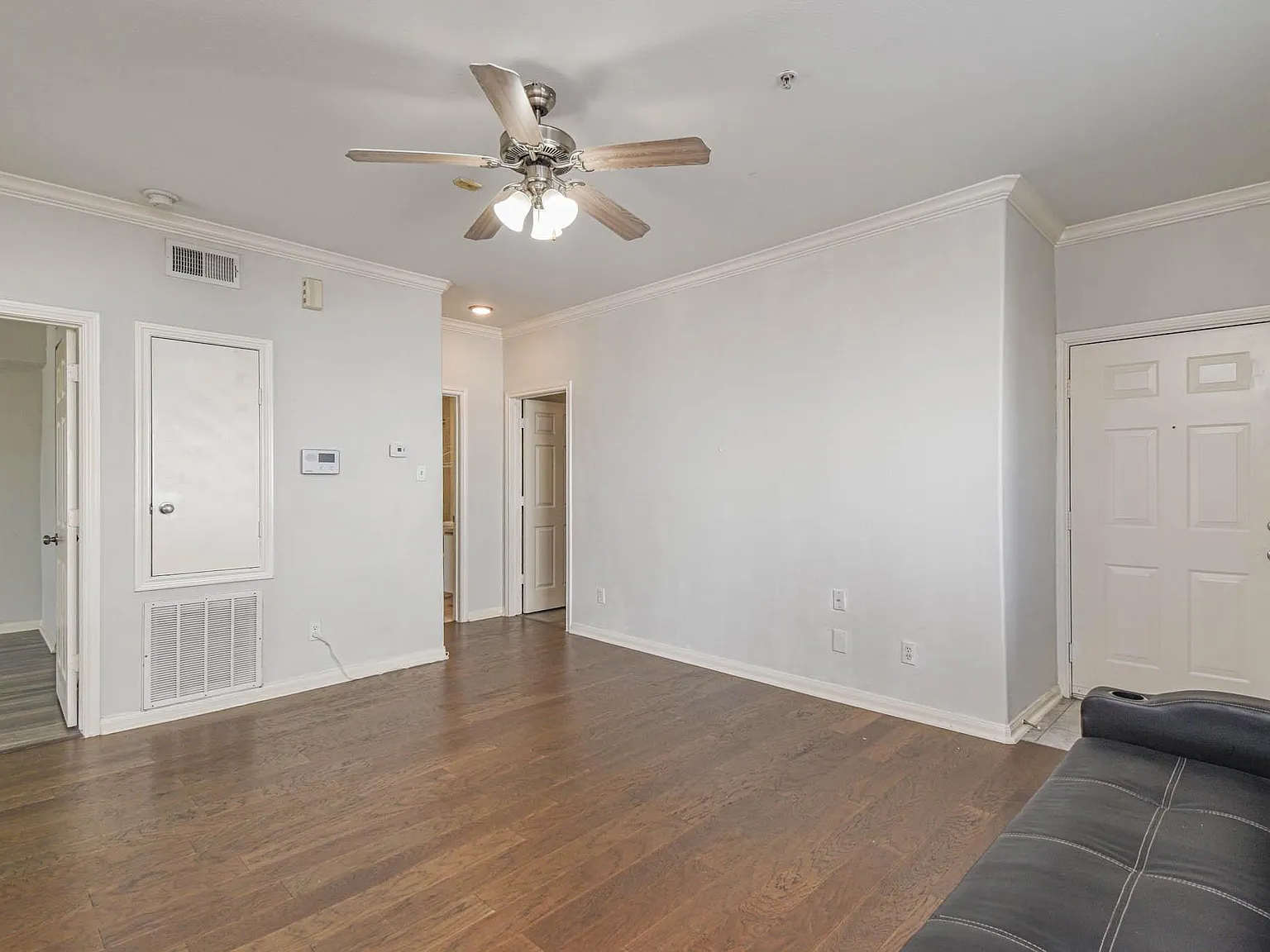 2 bed, 2.0 bath, 953 sqft, $1,495 — Photo 4