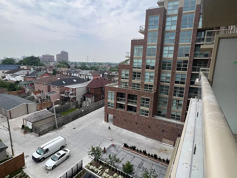 1787 Saint Clair Ave W #627 — Photo 9