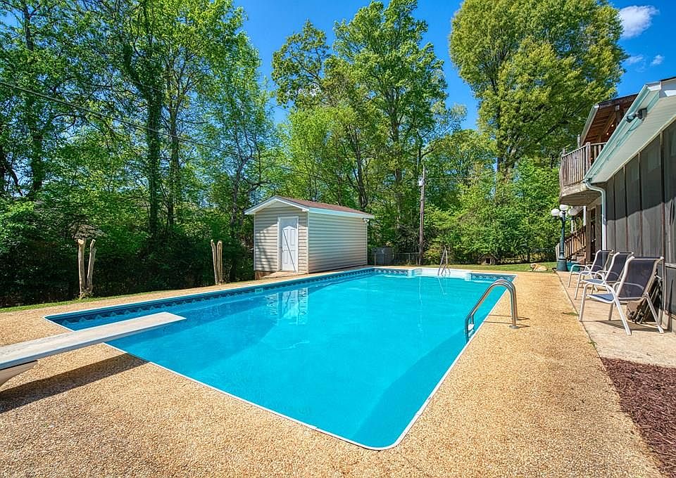 1st image of 218 Robinhood Dr