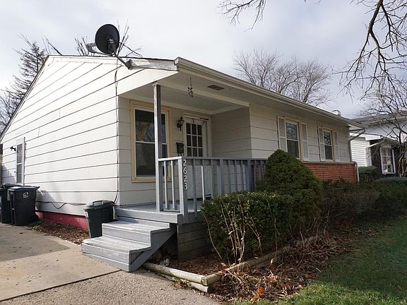2nd image of 2623 Jacquelyn Ln