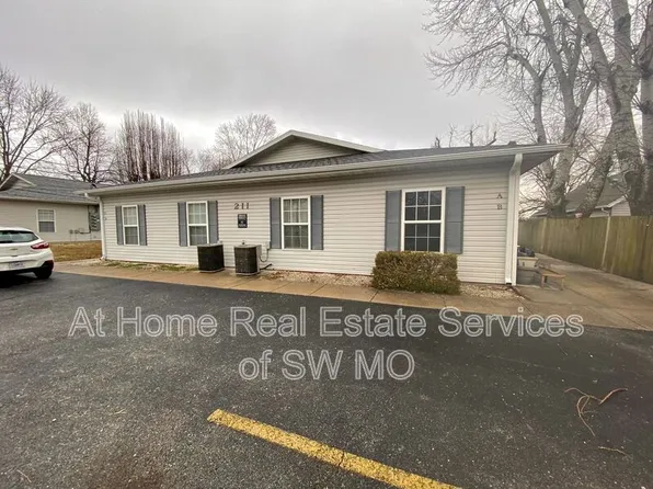 211 E Robberson St Unit B, Willard, MO 65781