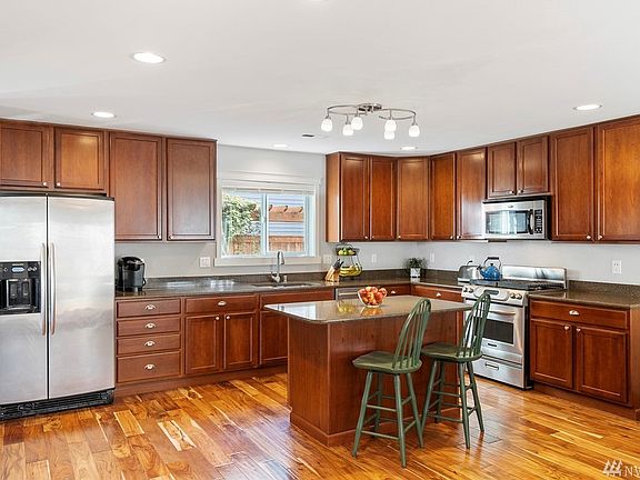 4th image of 33907 SE Odell St