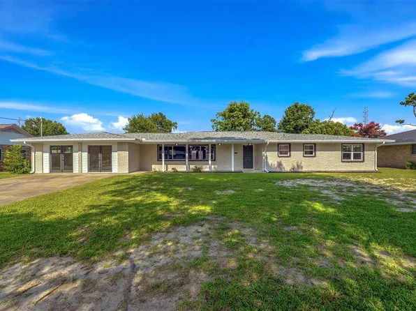 4511 Young Ln, Lake Charles, LA 70605
