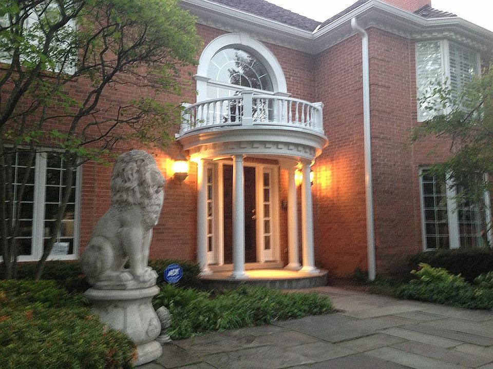 2nd image of 91 W Mallard Ln