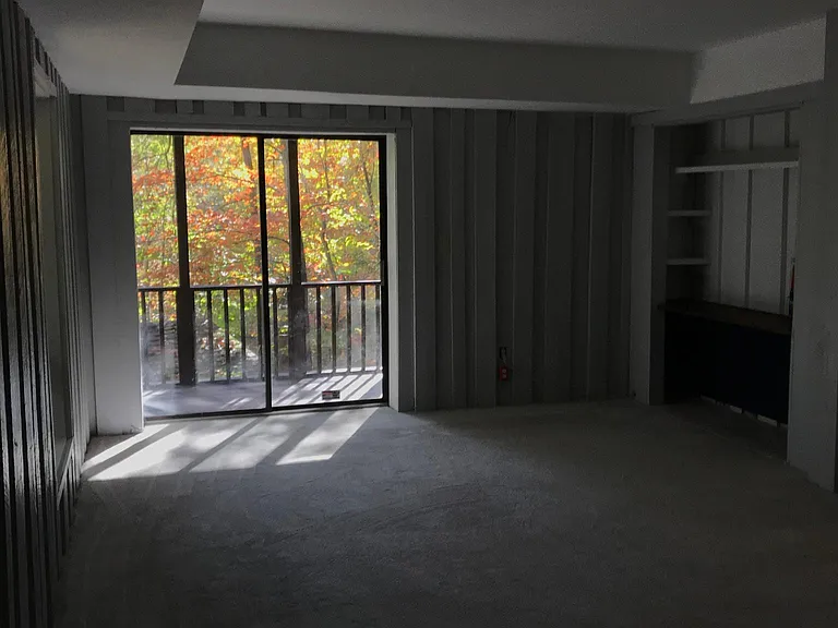 14 Altamont Forest Dr — Photo 11