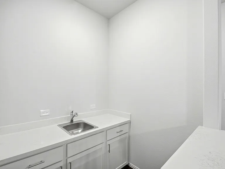 2106 Villa Flora Ln — Photo 15