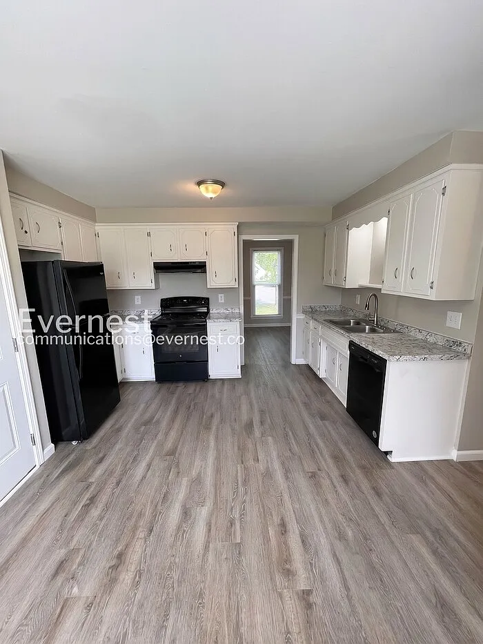 Building Photo - 901 Cimarron Ct