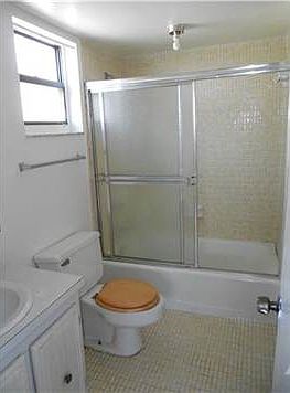 5th image of 9020 NE 8th Ave APT 1E
