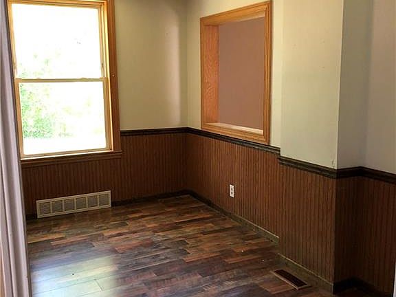 3rd image of 1445 6th St