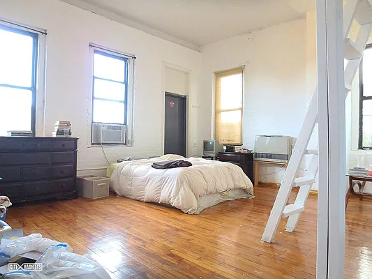 Rented by Citi Habitats | media 35