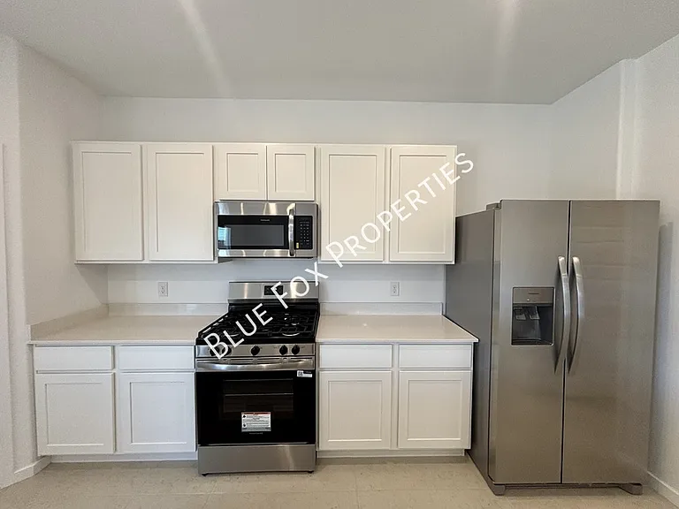 10253 W Sumullen St — Photo 5