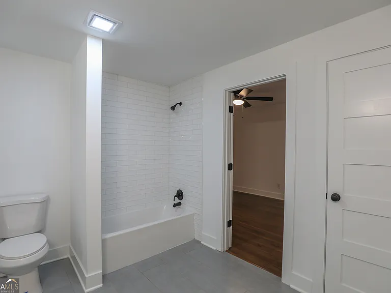 212 Southland Dr — Photo 9