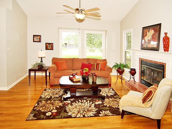 5th image of 1654 Catalina Way