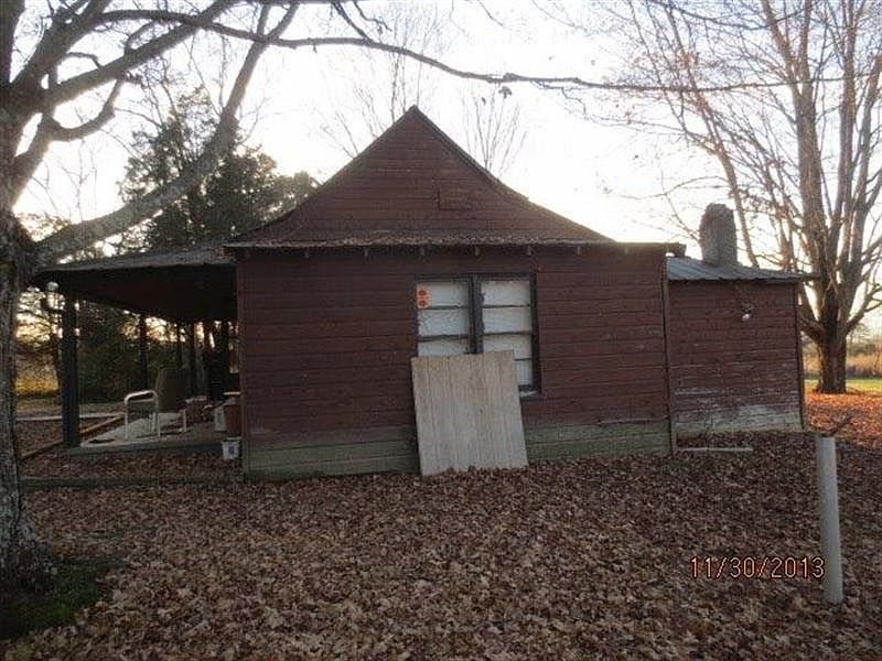 2nd image of 1076 Stanley Rd