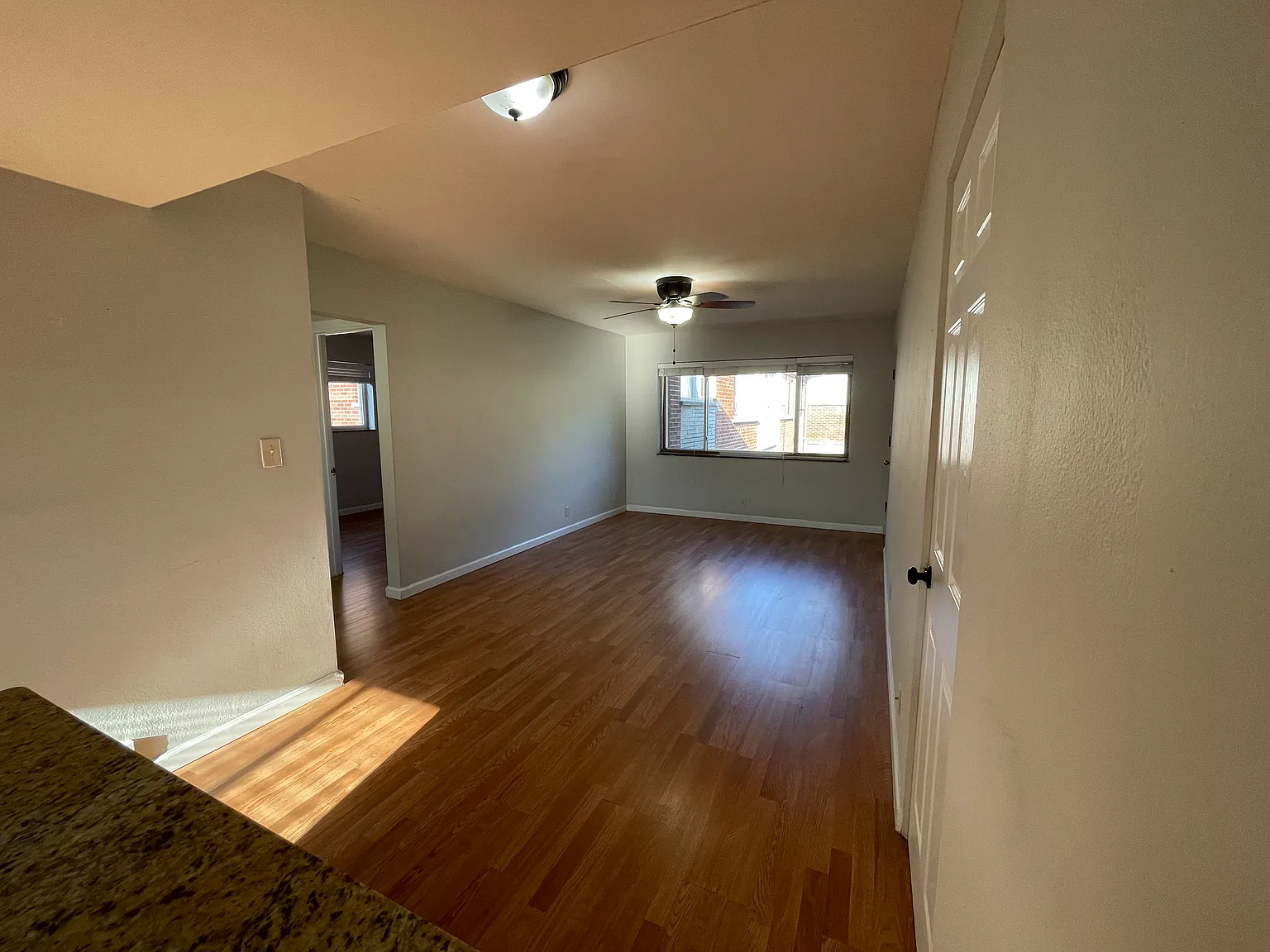 2 bed, 900 sqft, $1,195 — Photo 3