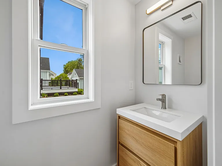 22 Willow St #A — Photo 13