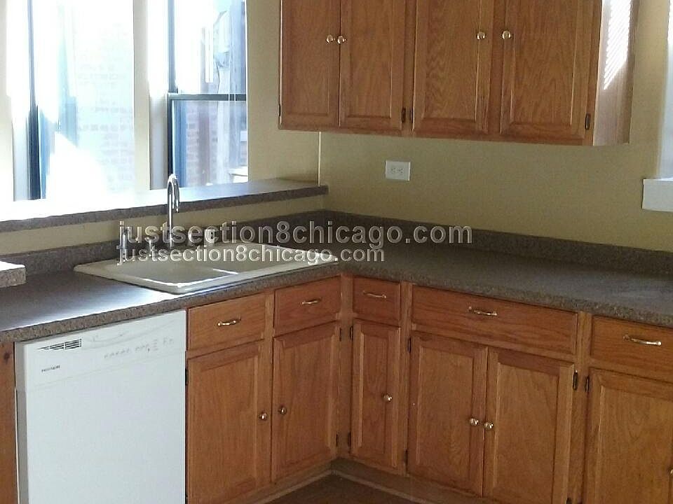 1st image of 7702 S Saginaw Ave #2N