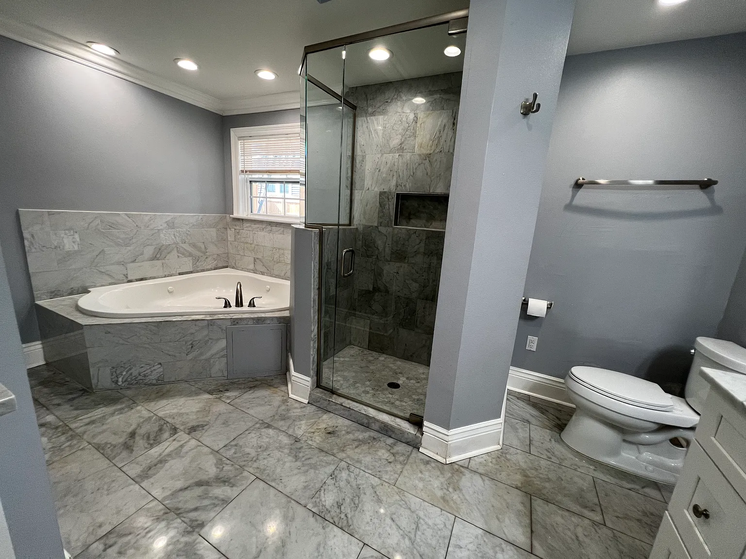 3 bed, 1736 sqft, $2,799 — Photo 3
