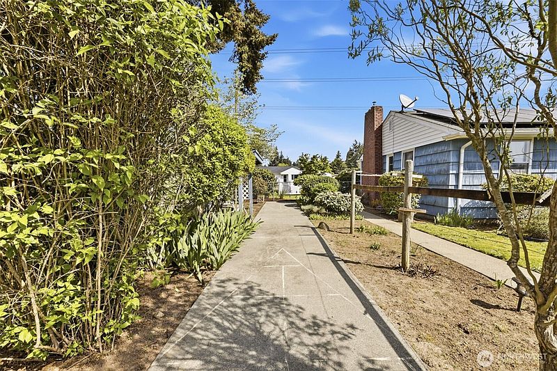 4th image of 614 E 84th Street