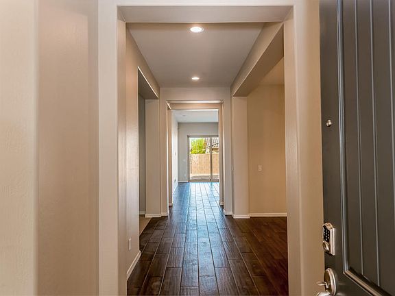 4th image of 20483 W Park Meadows Dr
