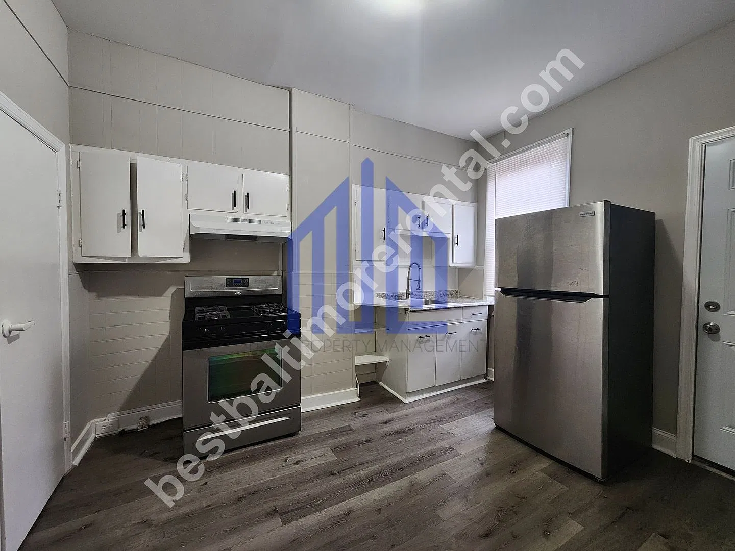 Spacious 3 Bedroom Home In West Baltimore — Photo 4
