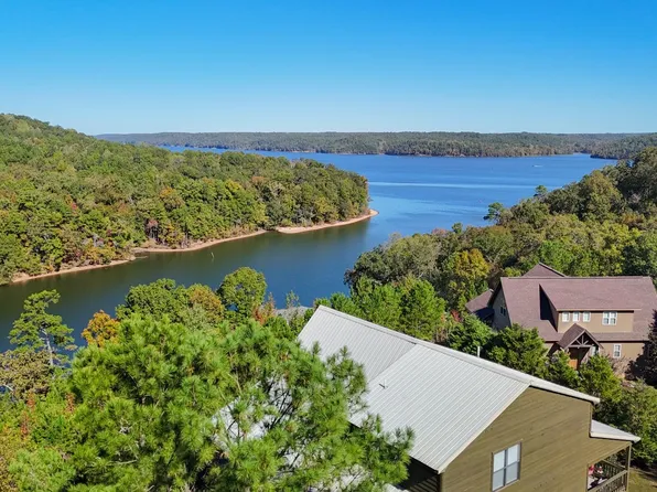 15 Marina Point Cir, Iuka, MS 38852