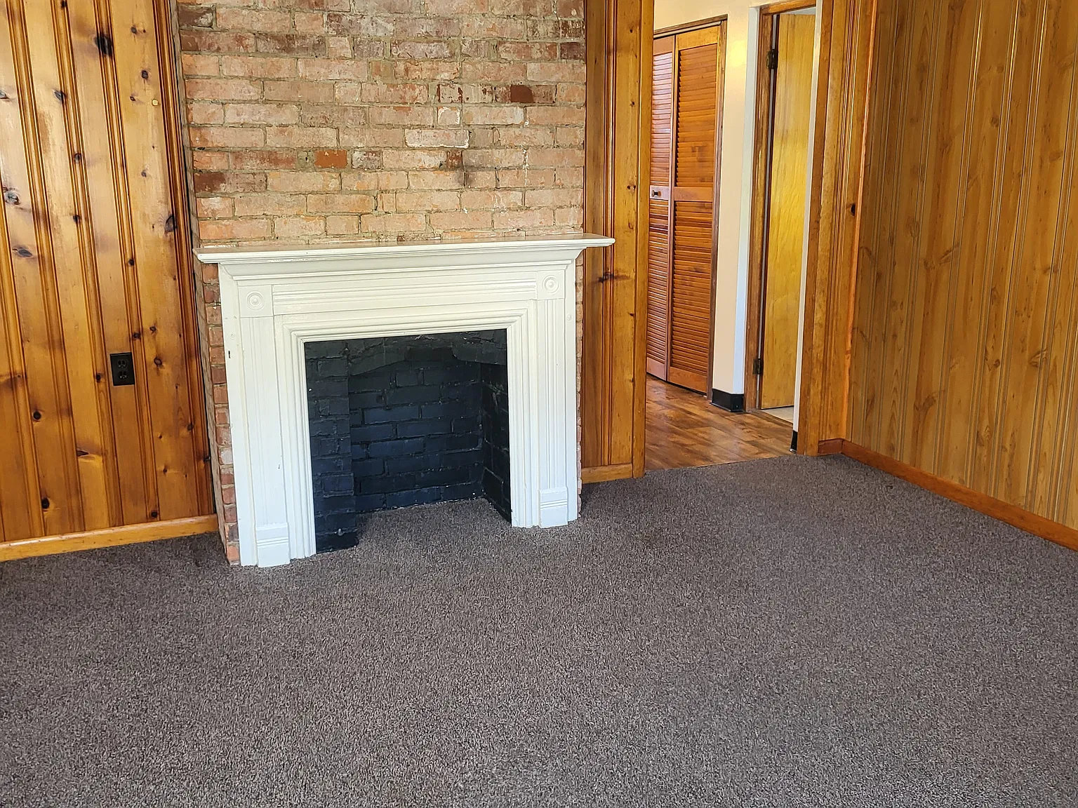 2 bed, $900 — Photo 1