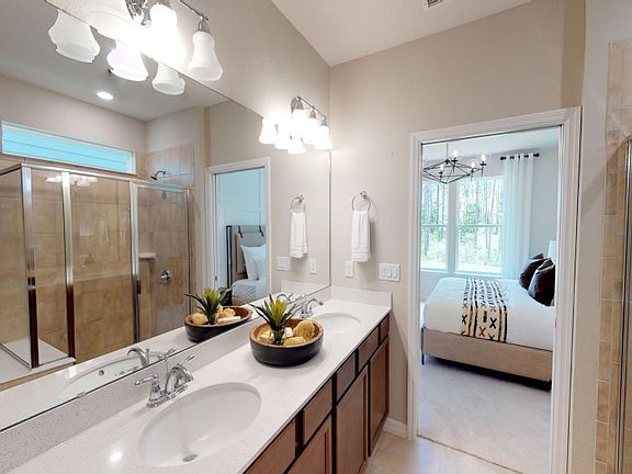 Owner s Bath with Dual Sinks