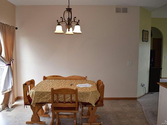 4th image of 2850 Caywood Dr