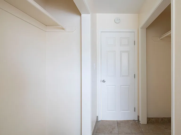 Lanai Village Apartments — Photo 4