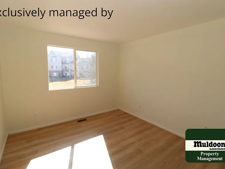 1112 Silverqueen Rd — Photo 6