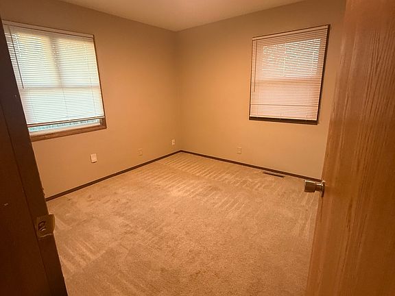 3rd image of 437 N Millwood Ave #2